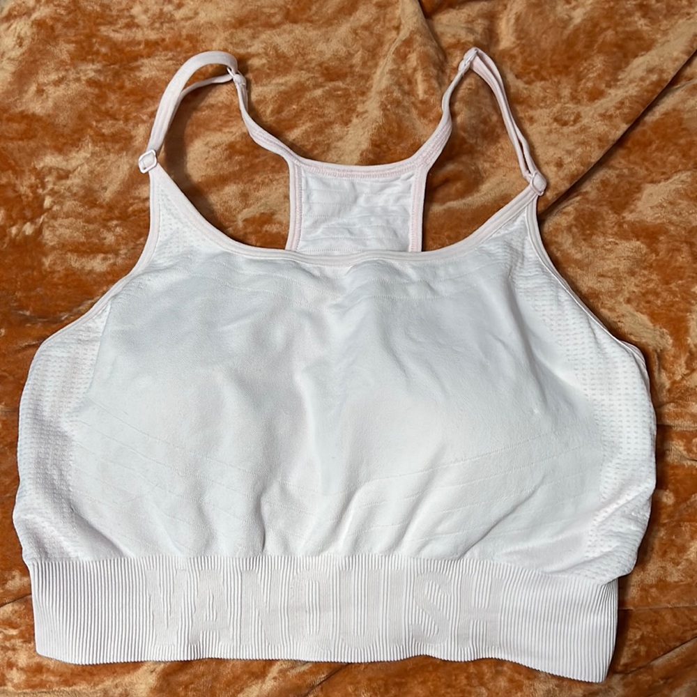 Pink VQ Seamless Sports Bra